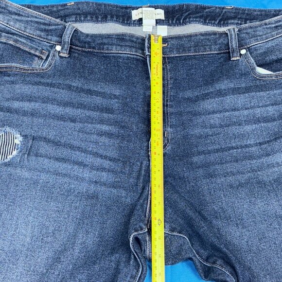 Lane Bryant Girlfriend Crop Jeans Size 26 Mid Rise Flex Waistband Distressed - Picture 14 of 16